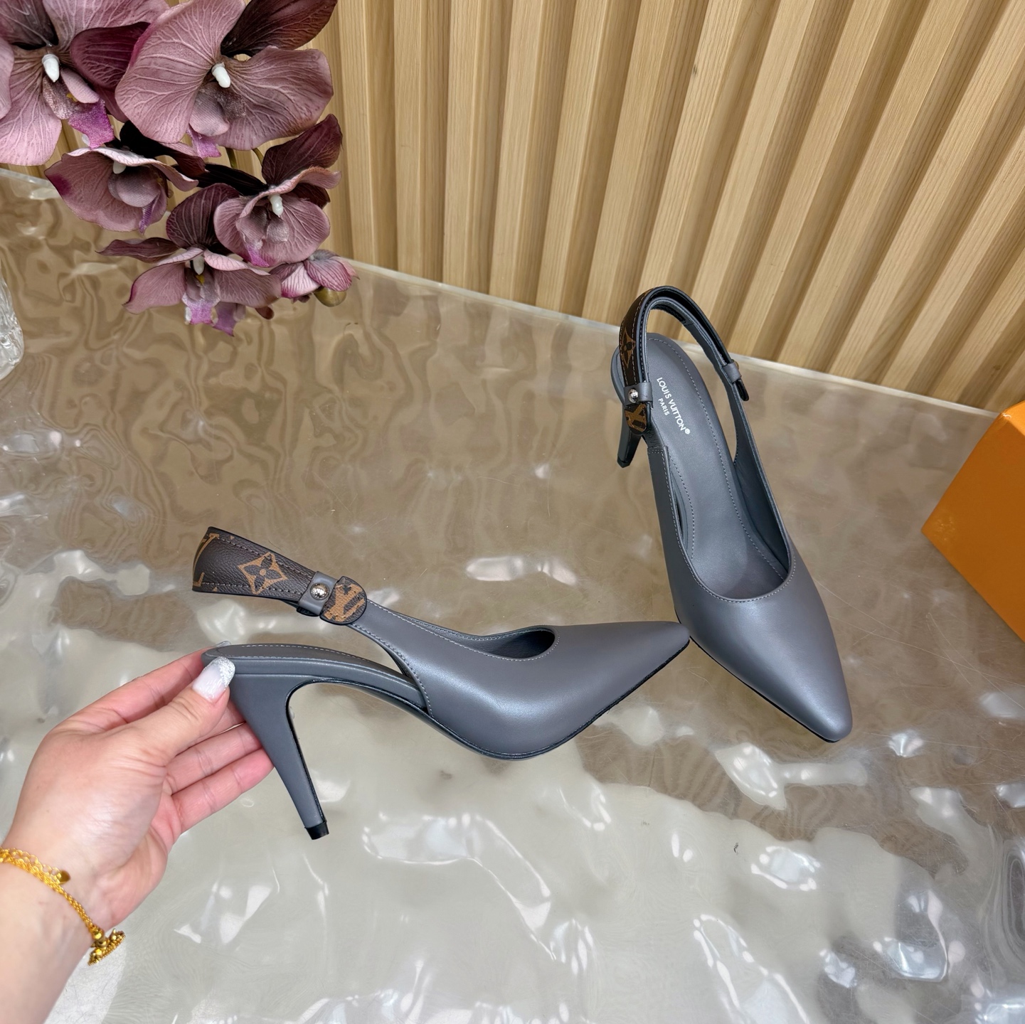 Women's high heels
